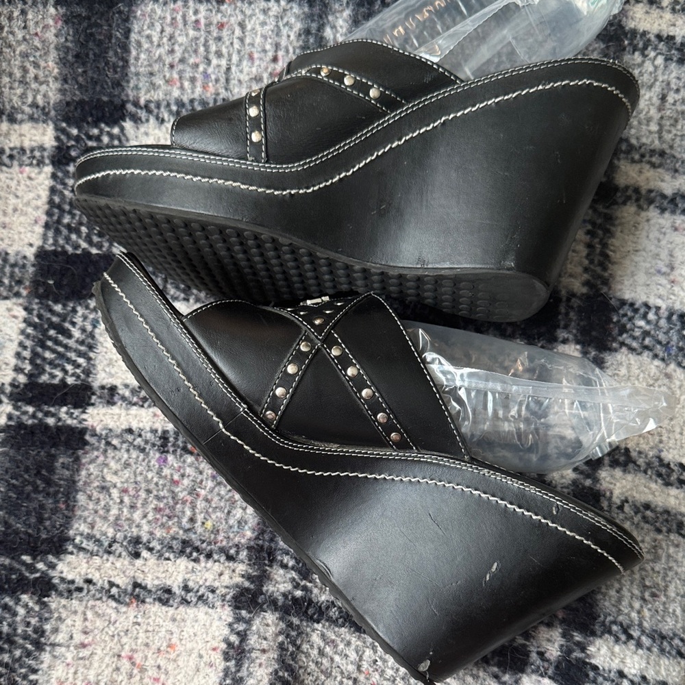 Harley Davidson Black Studded Wedges - Picture 11 of 13